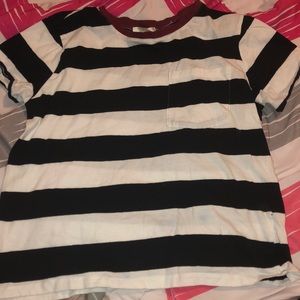 Black and white Forever21 woman’s tee!